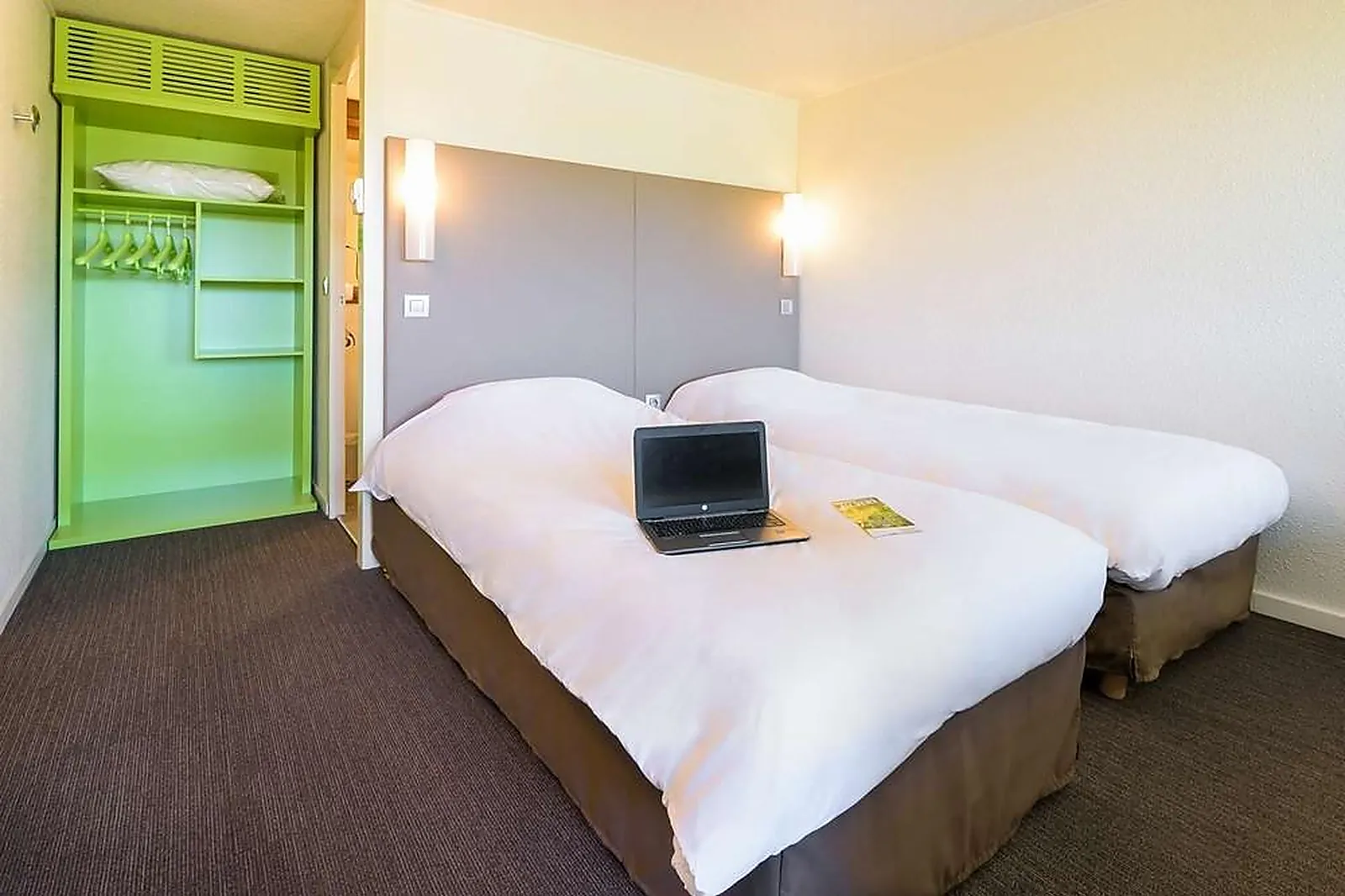 Lieux événementiels, CAMPANILE TOULOUSE NORD SESQUIÈRES