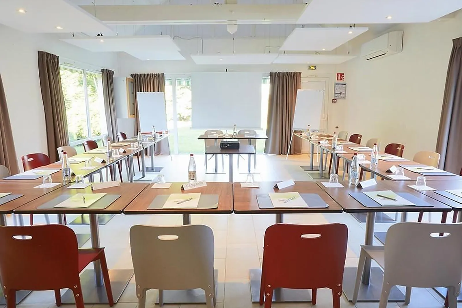 Lieux événementiels, CAMPANILE TROYES SUD - BUCHÈRES