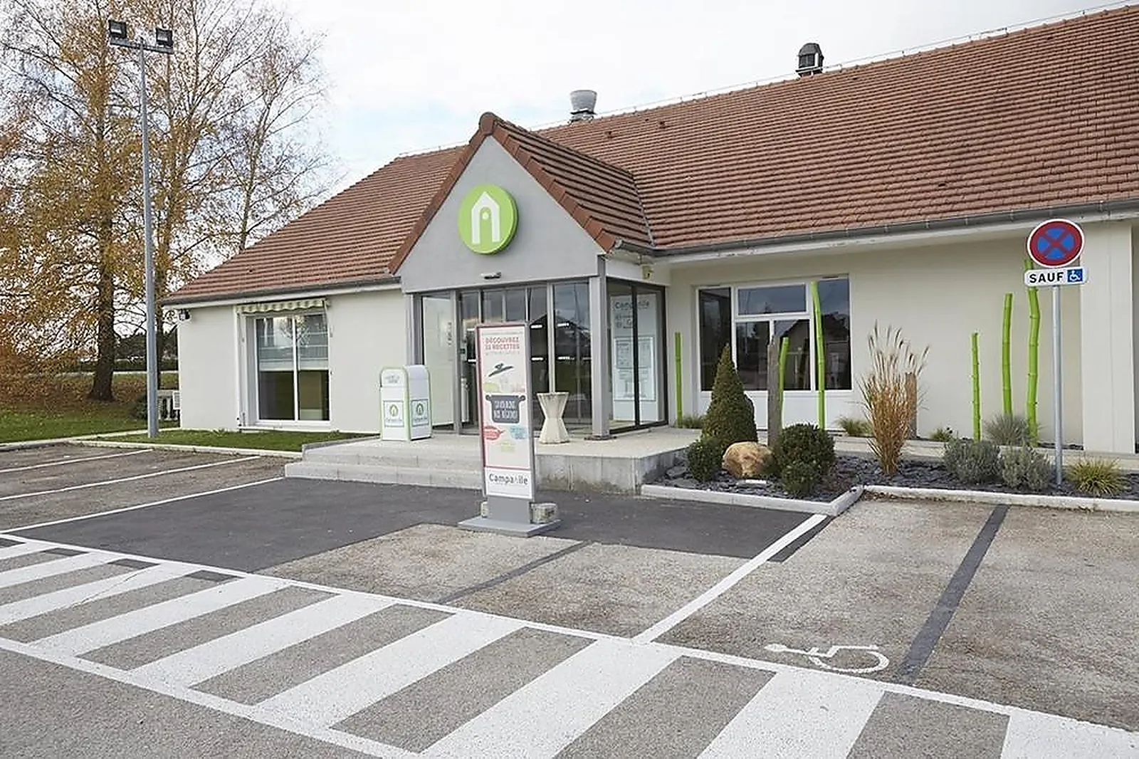 Lieux événementiels, CAMPANILE TROYES SUD - BUCHÈRES