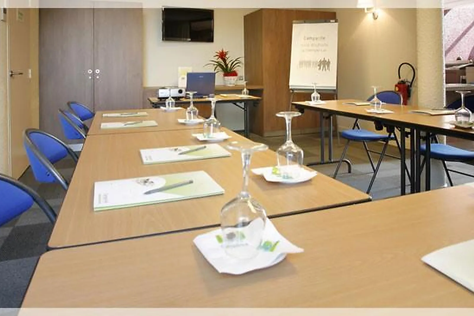 Lieux événementiels, CAMPANILE VALENCE NORD