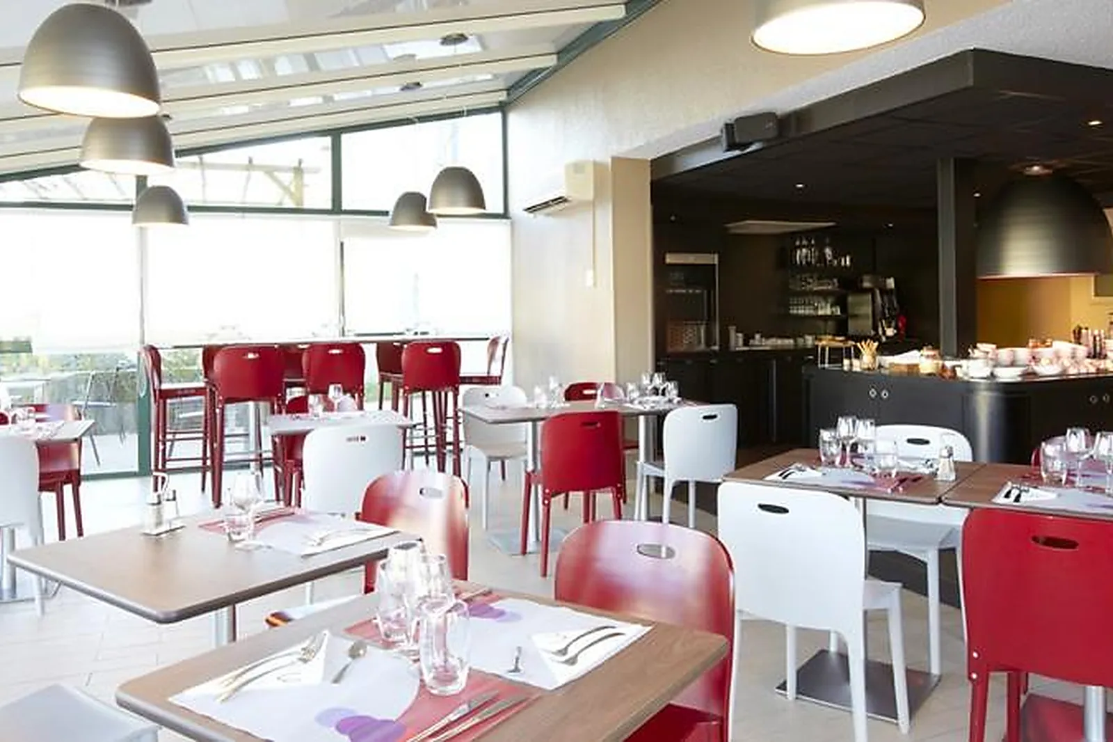 Lieux événementiels, CAMPANILE VALENCE NORD