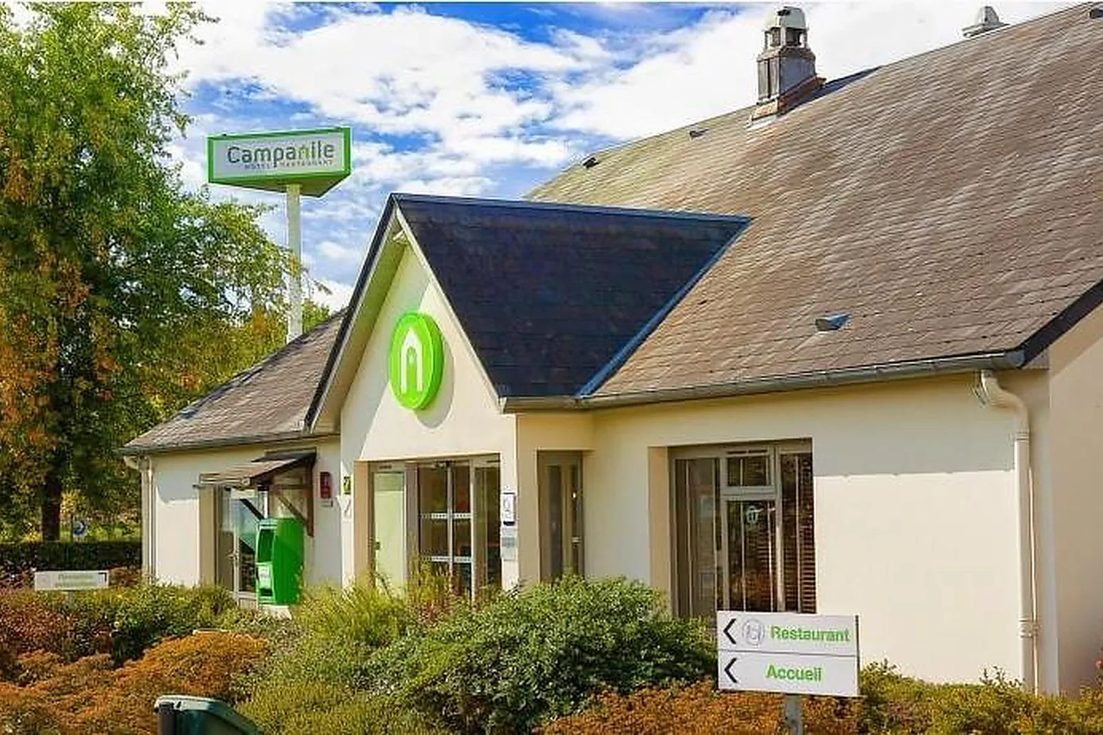 Lieux événementiels, CAMPANILE VIRÉ