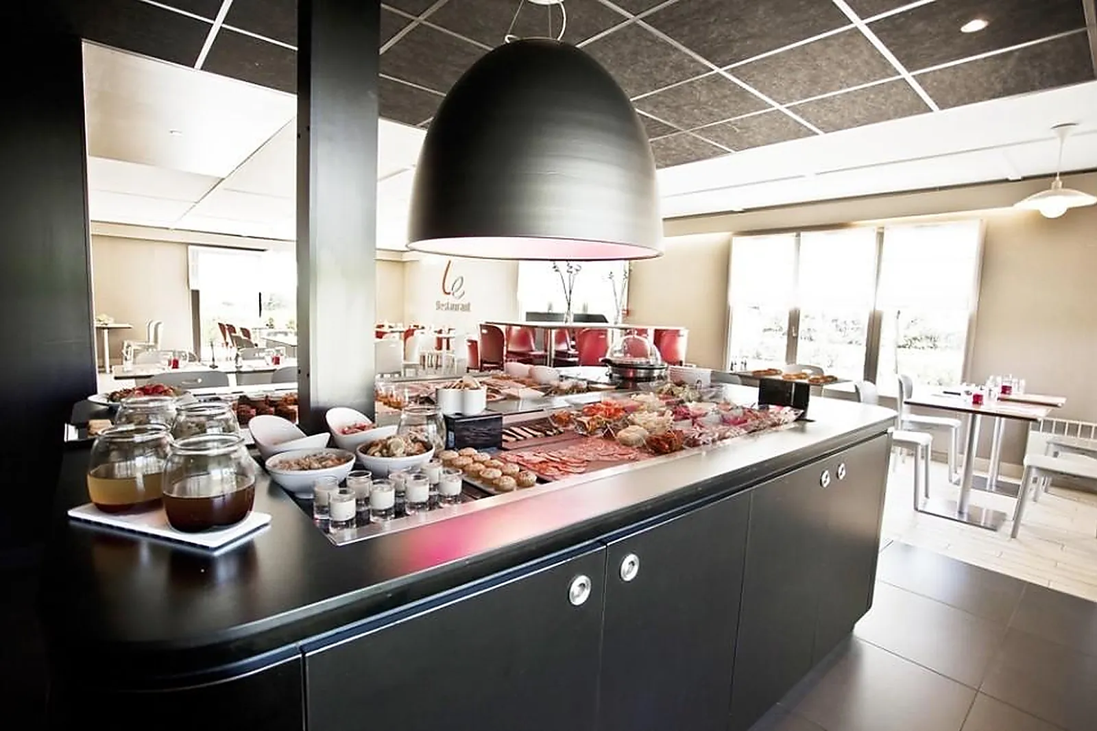 Lieux événementiels, CAMPANILE DE FOUGÈRES