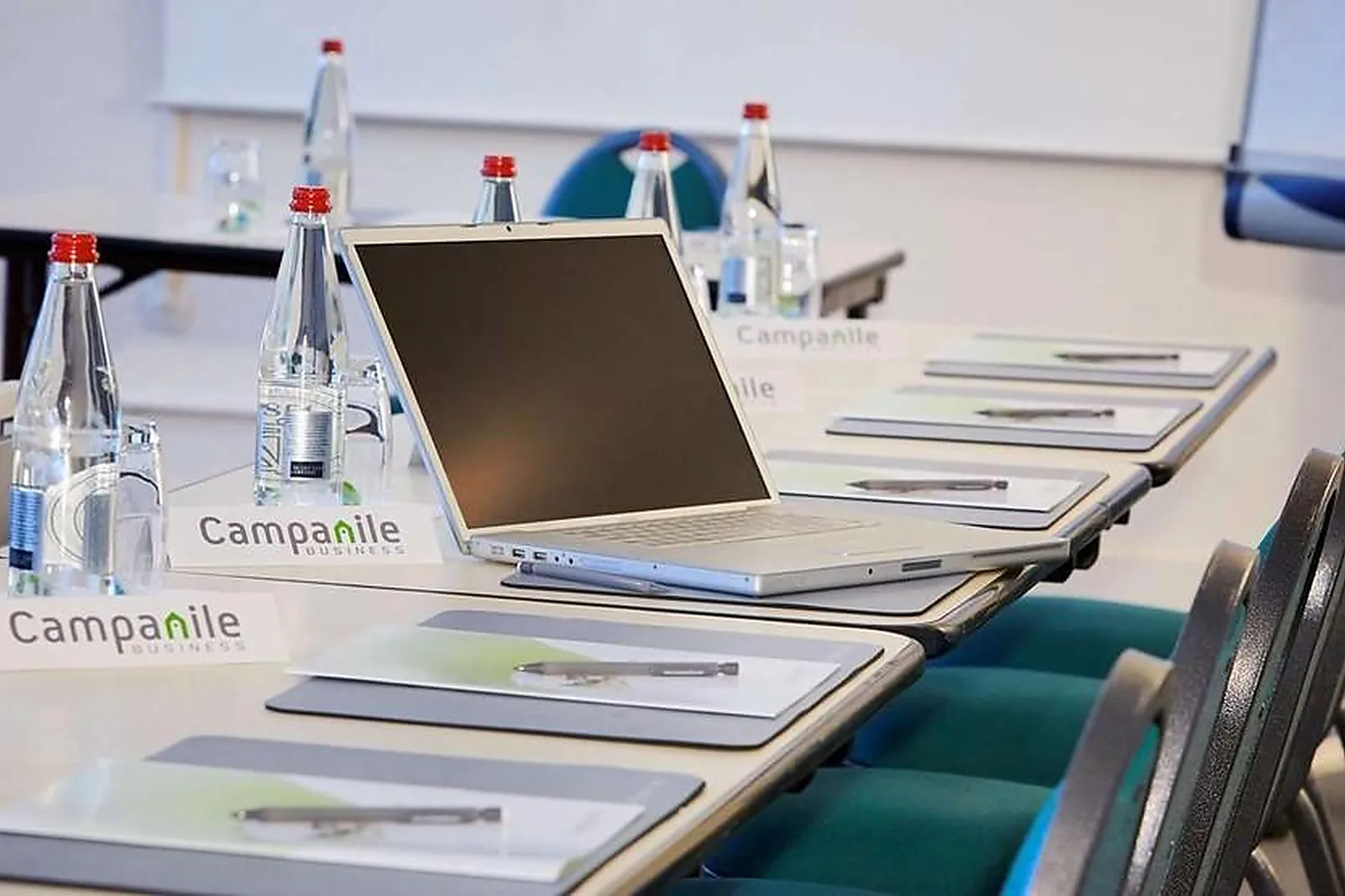 Lieux événementiels, CAMPANILLE MARSEILLE VITROLLES GRIFFON