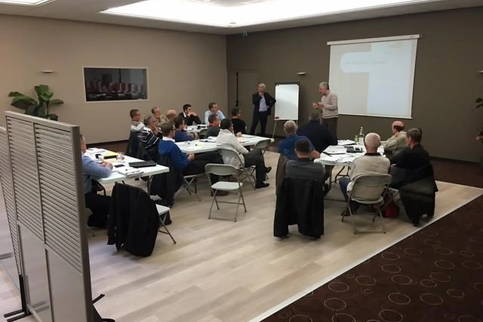 Lieux événementiels, CAP FORM BOWLING KARTING