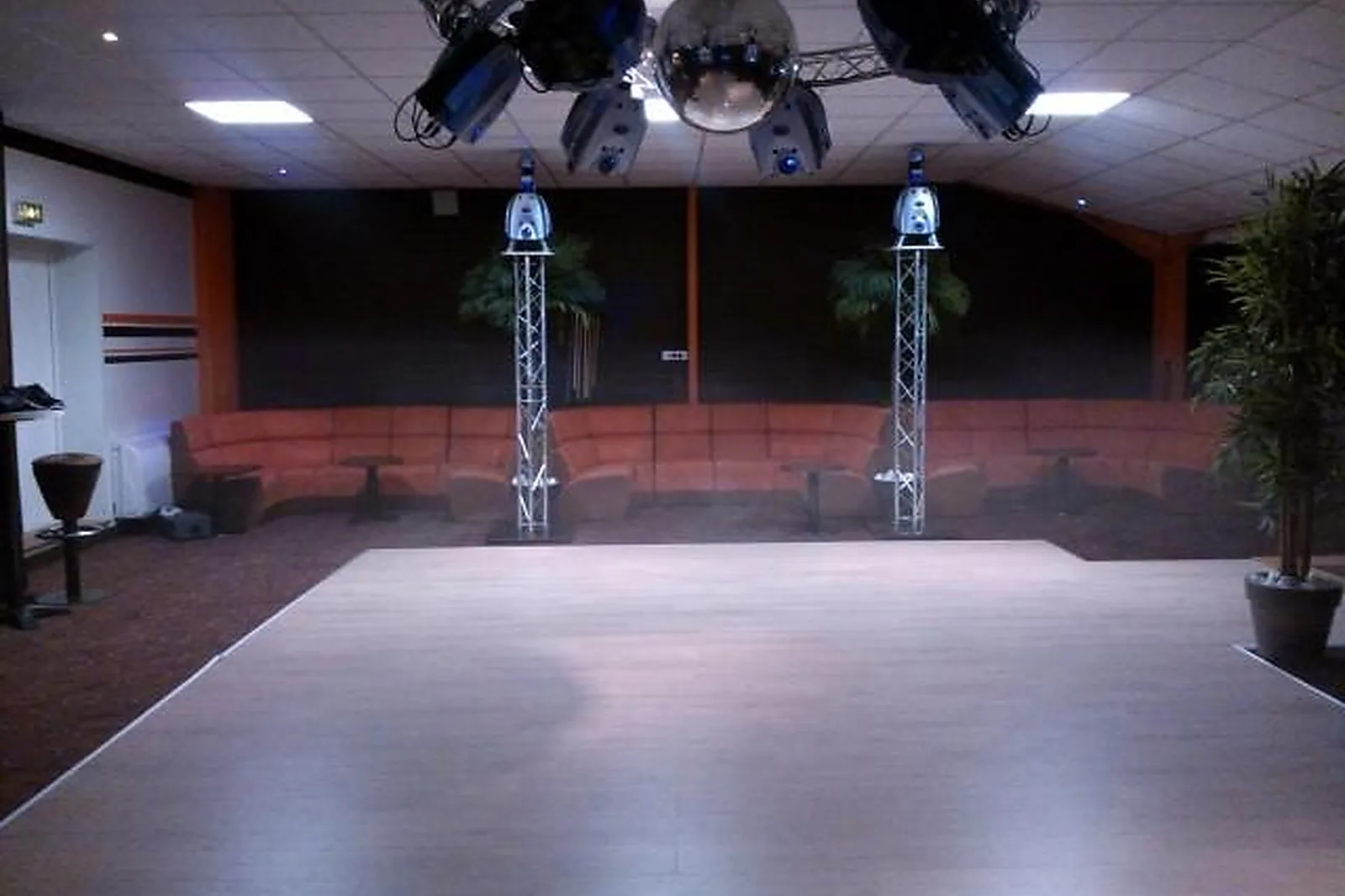 Lieux événementiels, CAP FORM BOWLING KARTING