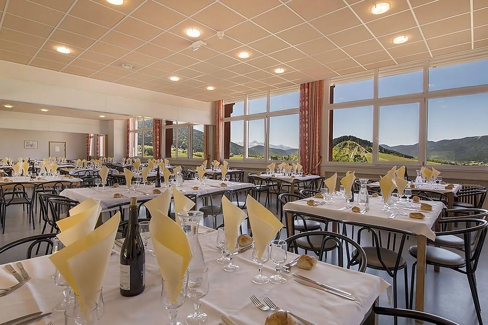 Lieux événementiels, CAP FRANCE - L'ESCANDILLE