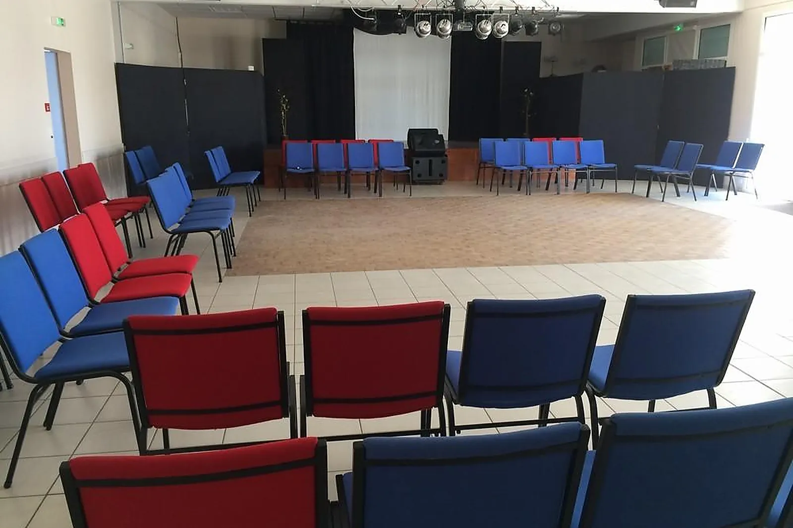 Lieux événementiels, CAP FRANCE - LA RIVIÈRE