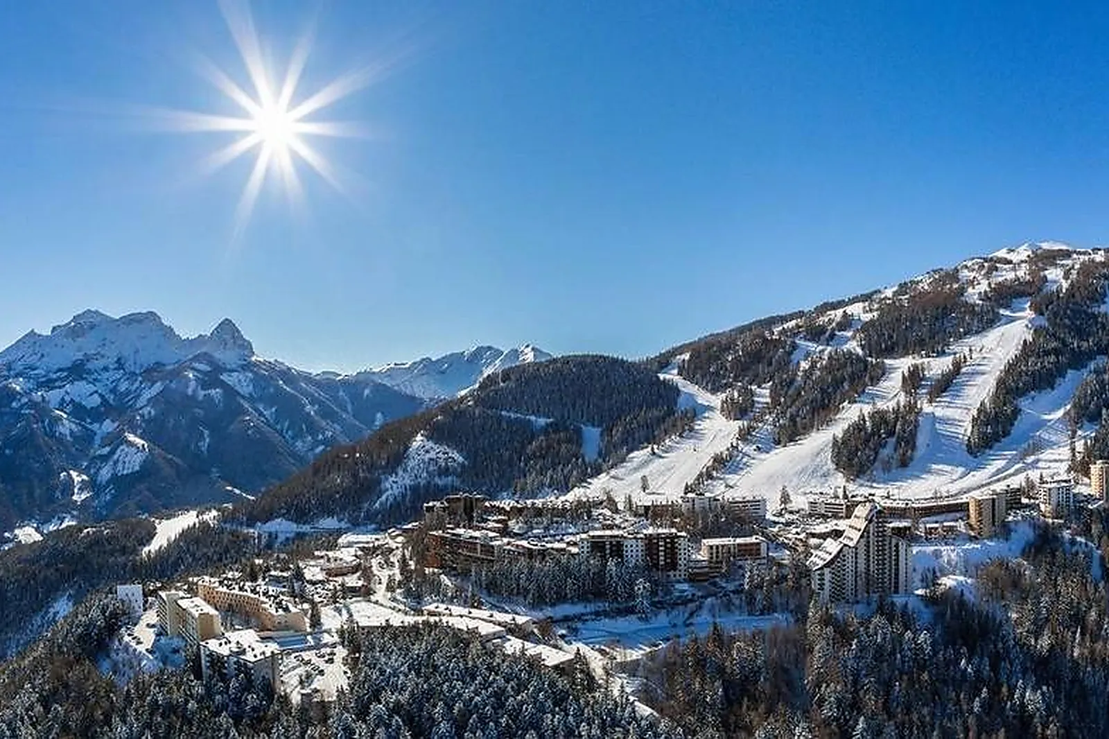 Lieux événementiels, CAP FRANCE - LOU RIOUCLAR