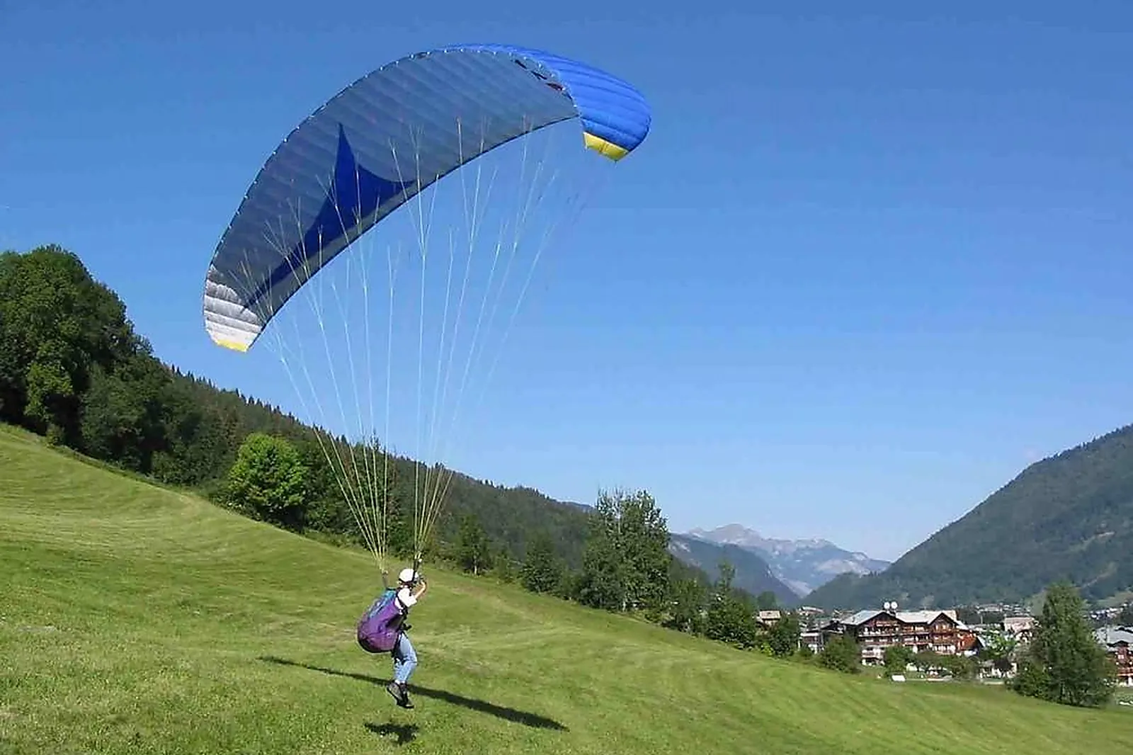 Lieux événementiels, CAP FRANCE - LOU RIOUCLAR