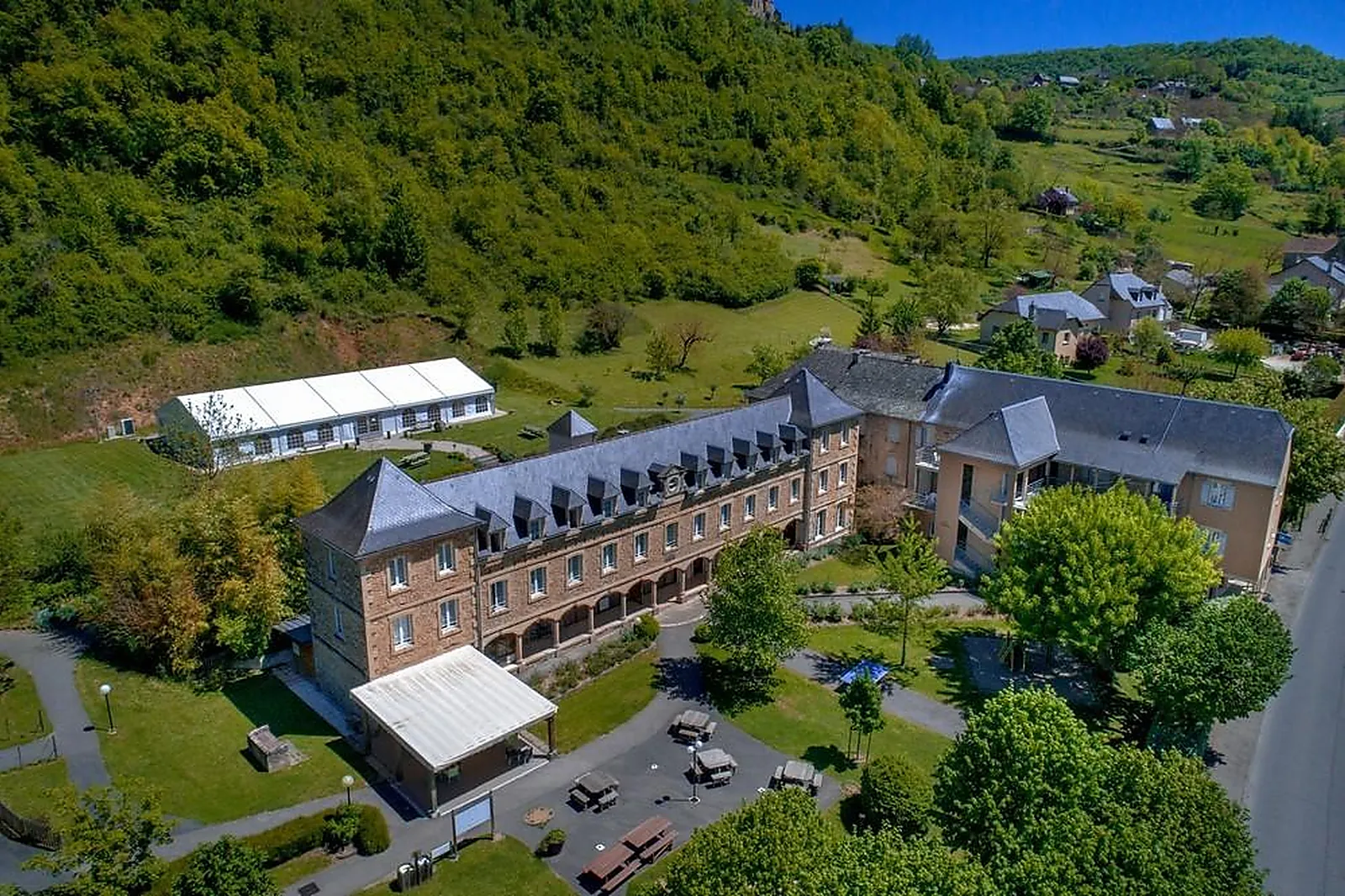 Lieux événementiels, CAP FRANCE - OUSTAL PONT-LES-BAINS