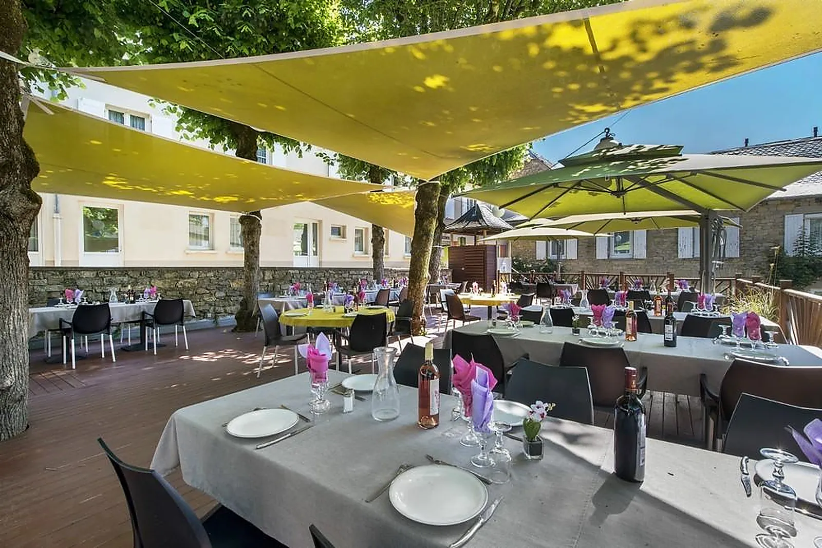 Lieux événementiels, CAP FRANCE - OUSTAL PONT-LES-BAINS