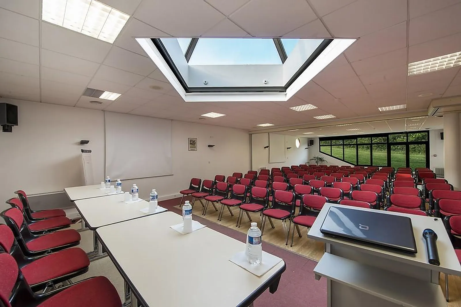 Lieux événementiels, CAP FRANCE - SWEET HOME