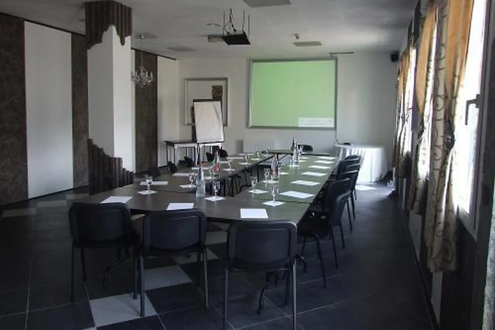 Lieux événementiels, CAP HÔTEL