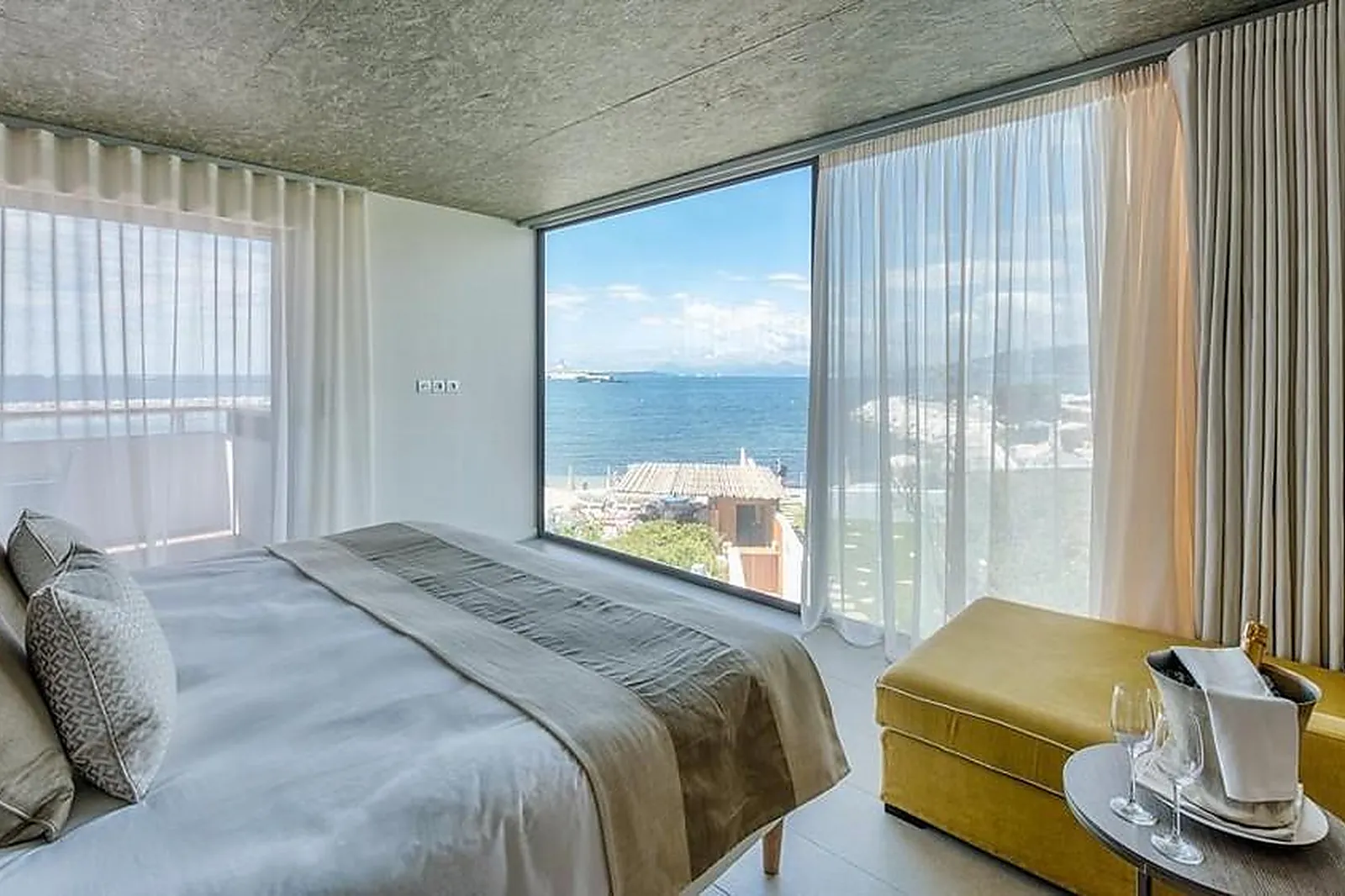 Lieux événementiels, CAP DL&RSQUO;ANTIBES BEACH HÔTEL