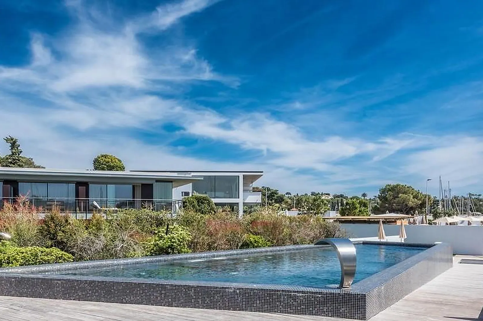 Lieux événementiels, CAP DL&RSQUO;ANTIBES BEACH HÔTEL