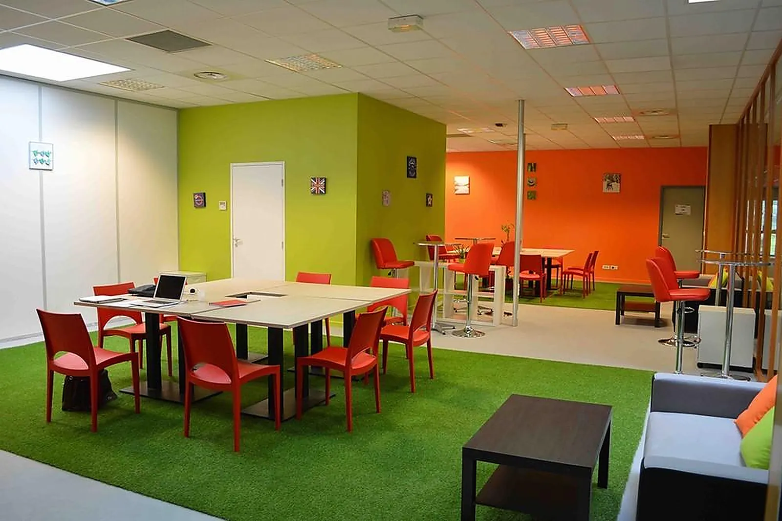 Lieux événementiels, CAPE AND CO