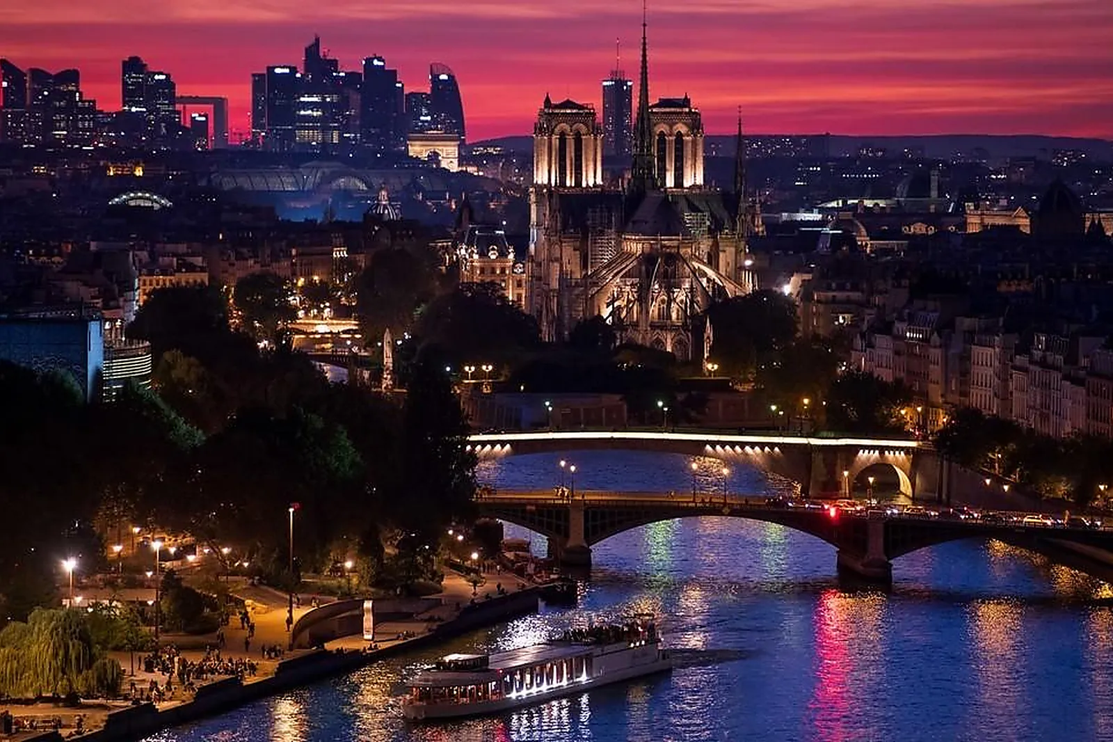 Lieux événementiels, CAPITAINE FRACASSE