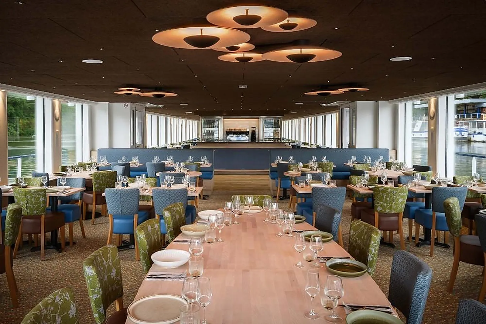 Lieux événementiels, CAPITAINE FRACASSE