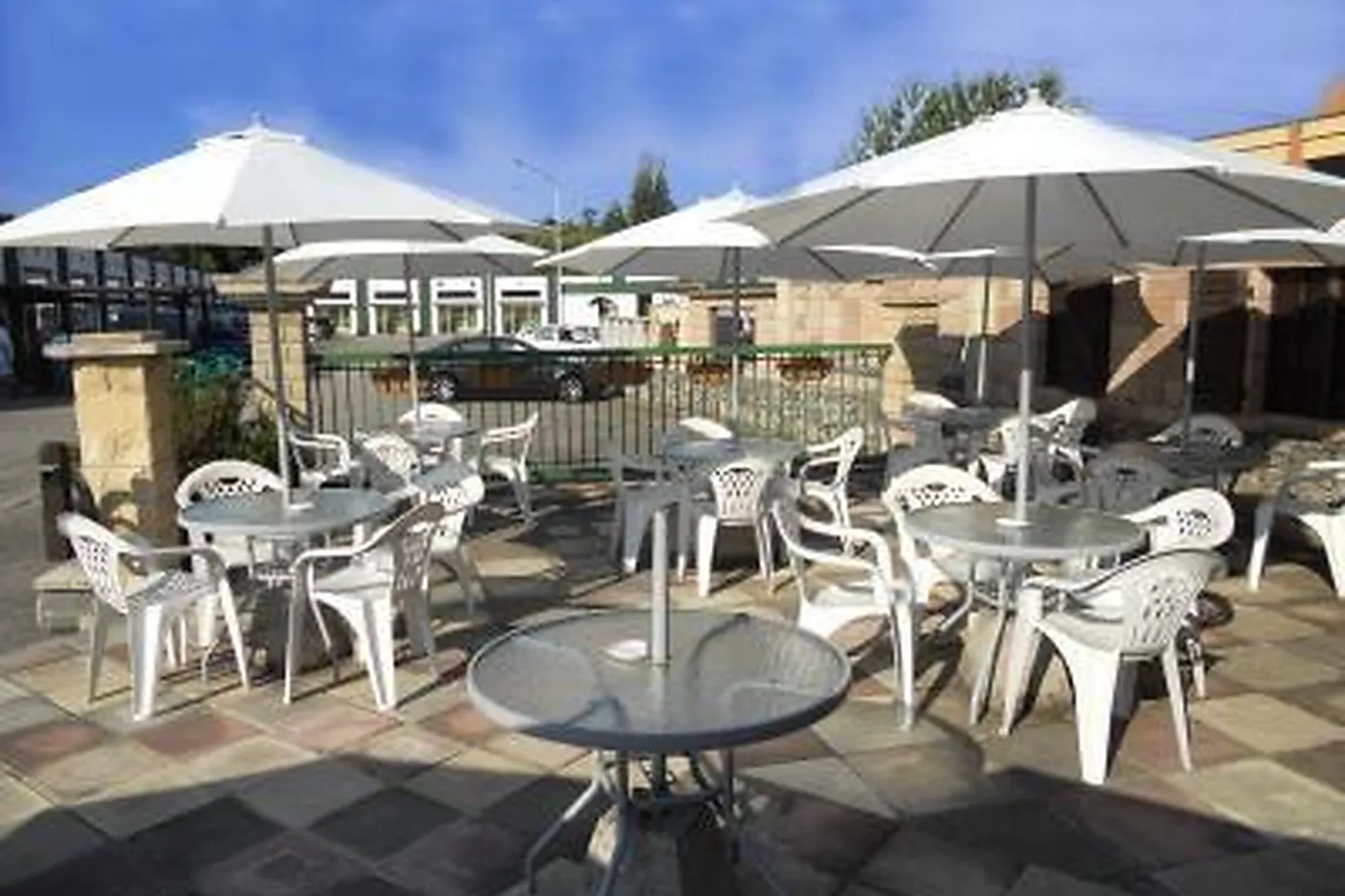 Lieux événementiels, CARIBOU