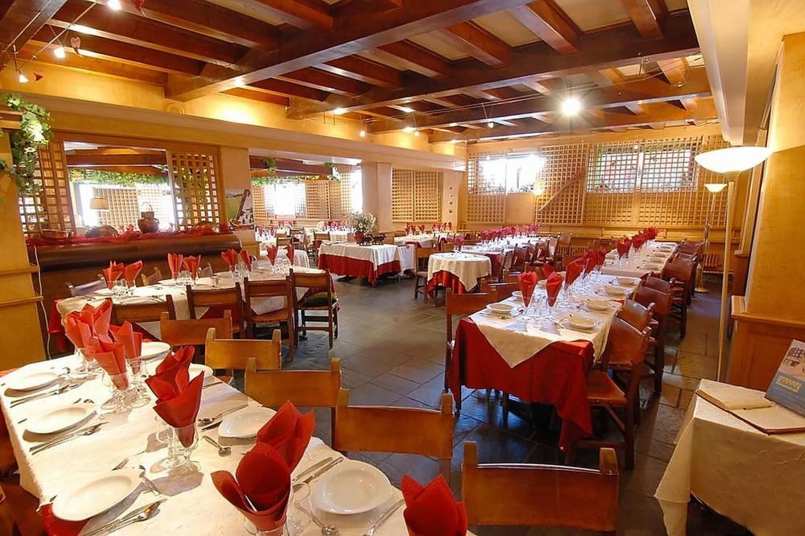 Lieux événementiels, CARLIT HOTEL