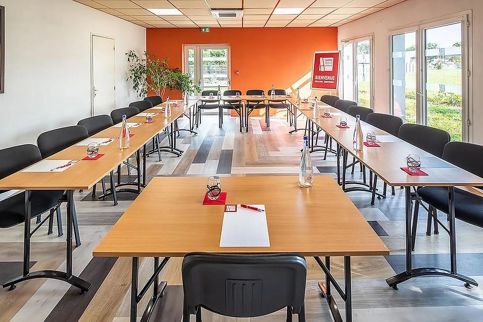 Lieux événementiels, CARRÉ PAU AIRPORT HOTEL