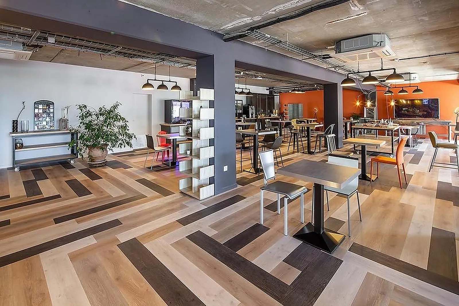 Lieux événementiels, CARRÉ PAU AIRPORT HOTEL