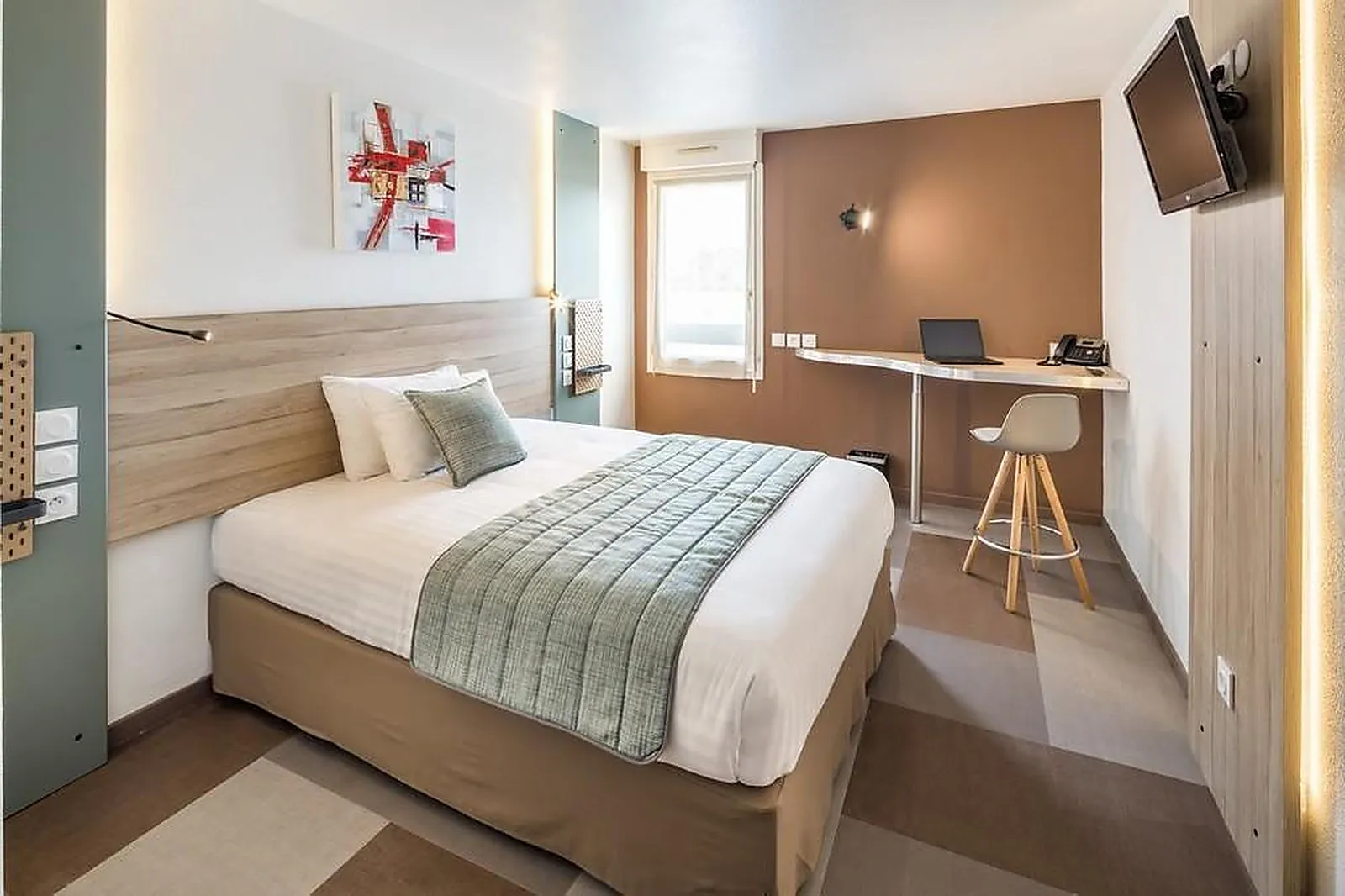 Lieux événementiels, CARRÉ PAU AIRPORT HOTEL