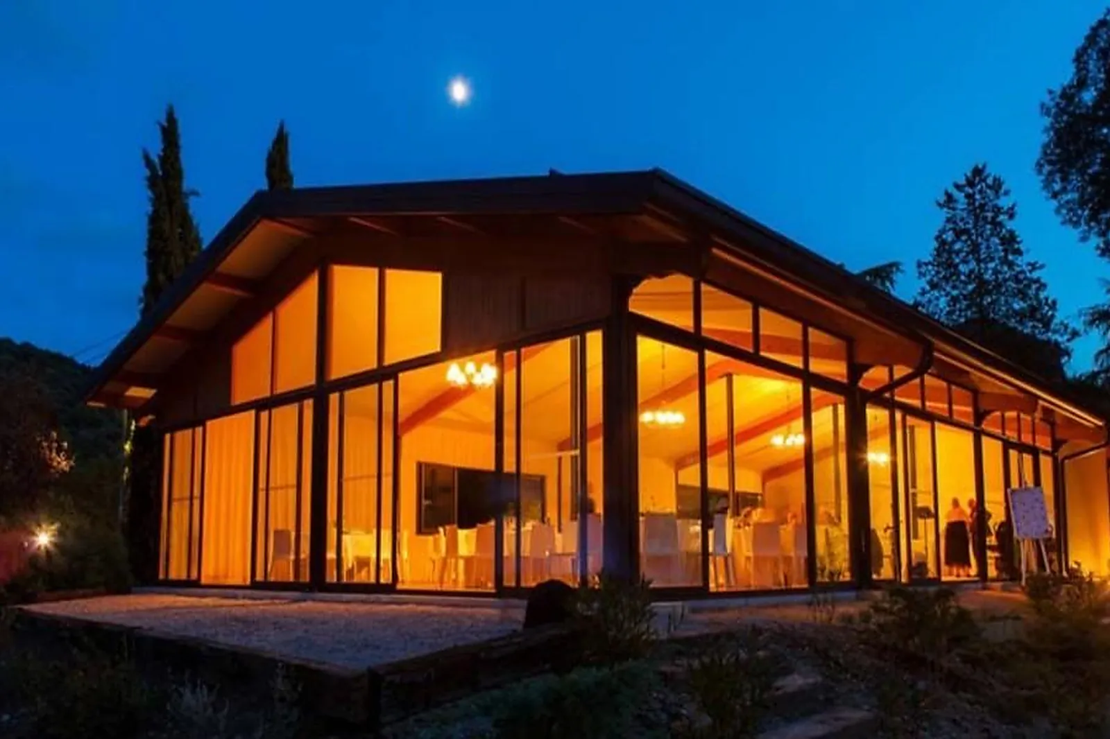 Lieux événementiels, CARRÉ DES CAVALIERS