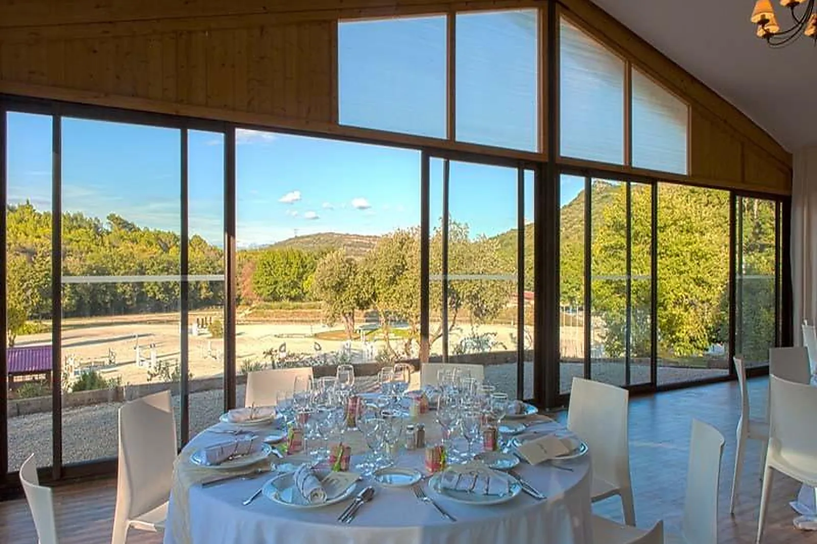 Lieux événementiels, CARRÉ DES CAVALIERS