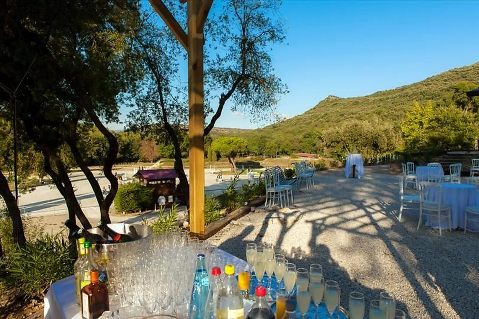 Lieux événementiels, CARRÉ DES CAVALIERS