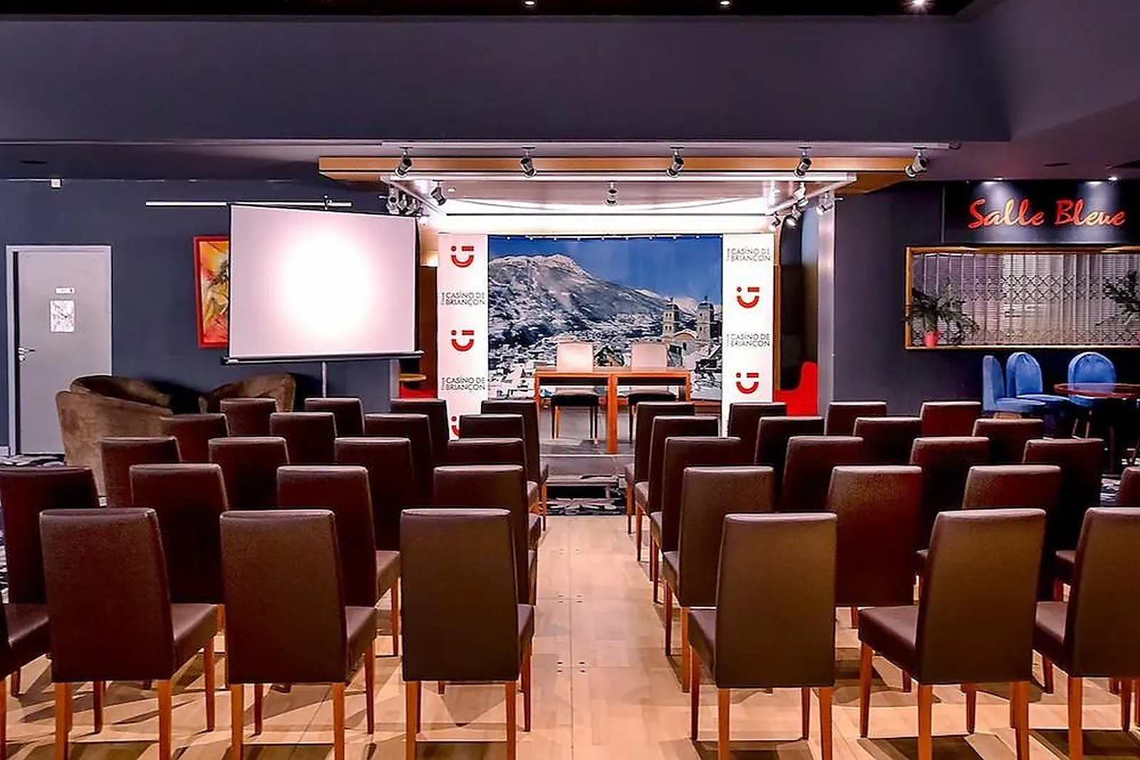 Lieux événementiels, CASINO CIRCUS DE BRIANÇON