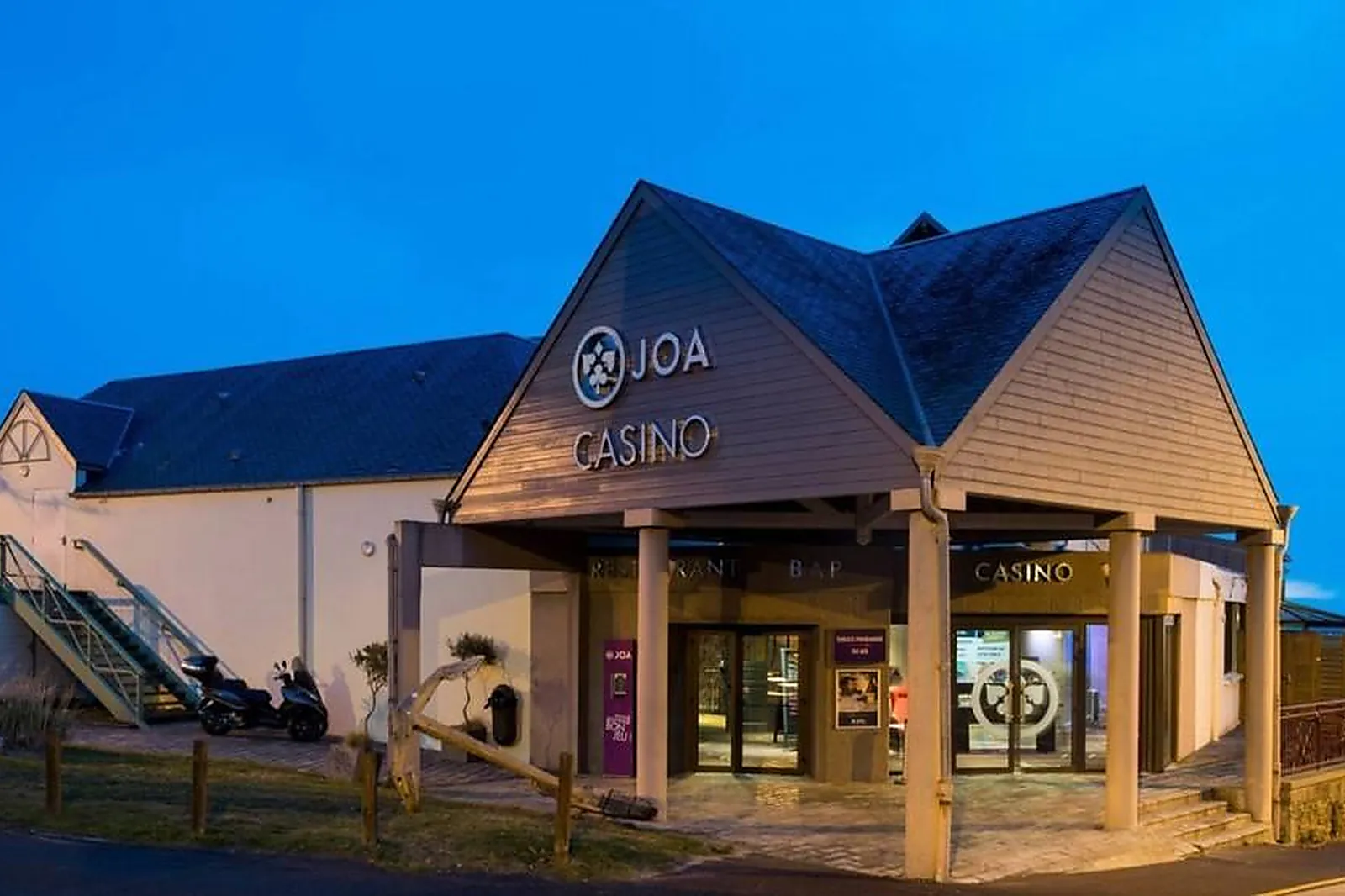 Lieux événementiels, CASINO JOA DE SAINT-PAIR-SUR-MER