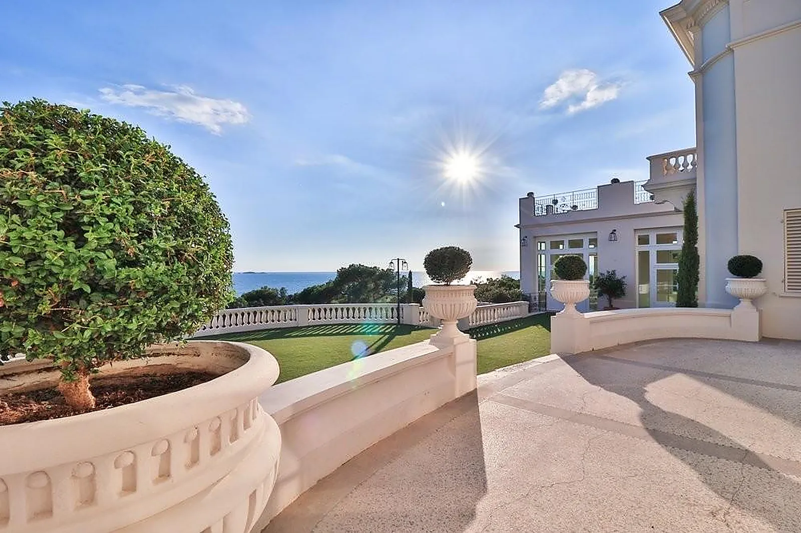 Lieux événementiels, CASTEL BAY