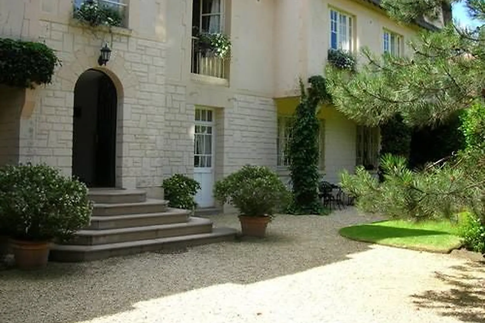 Lieux événementiels, CASTEL FLEURI