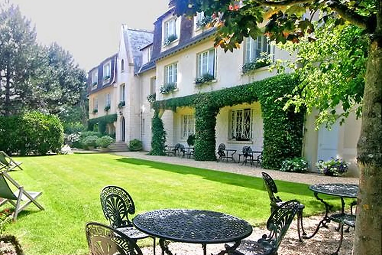 Lieux événementiels, CASTEL FLEURI