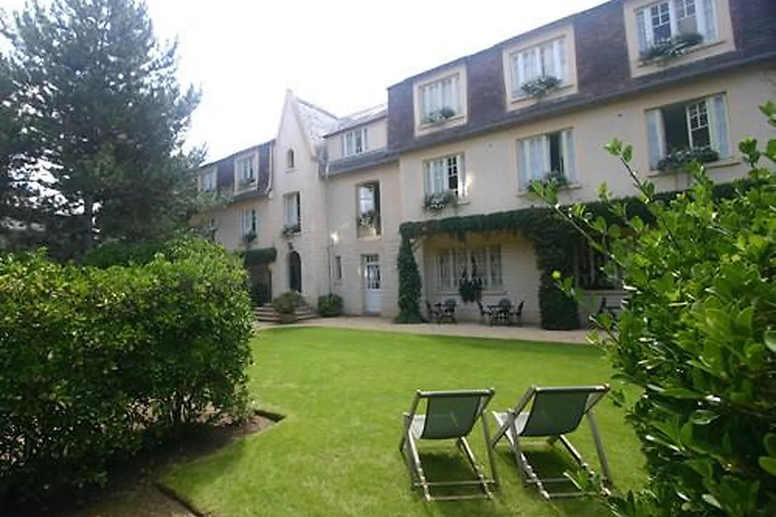 Lieux événementiels, CASTEL FLEURI