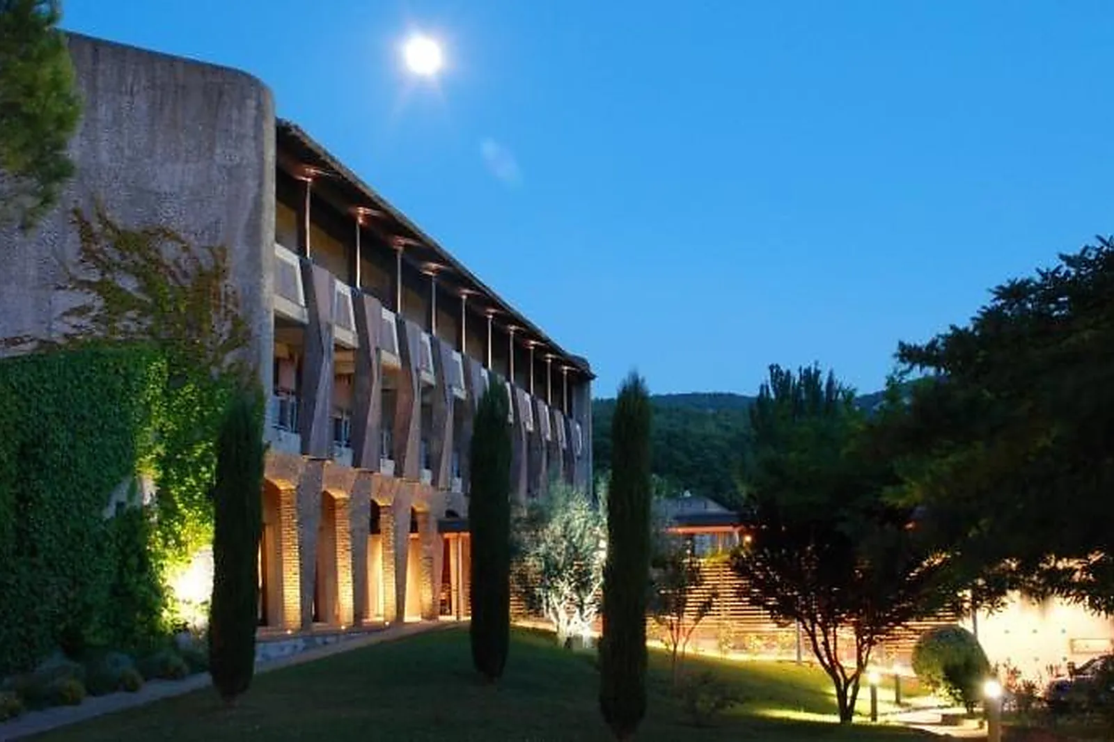 Lieux événementiels, CASTEL LUBERON