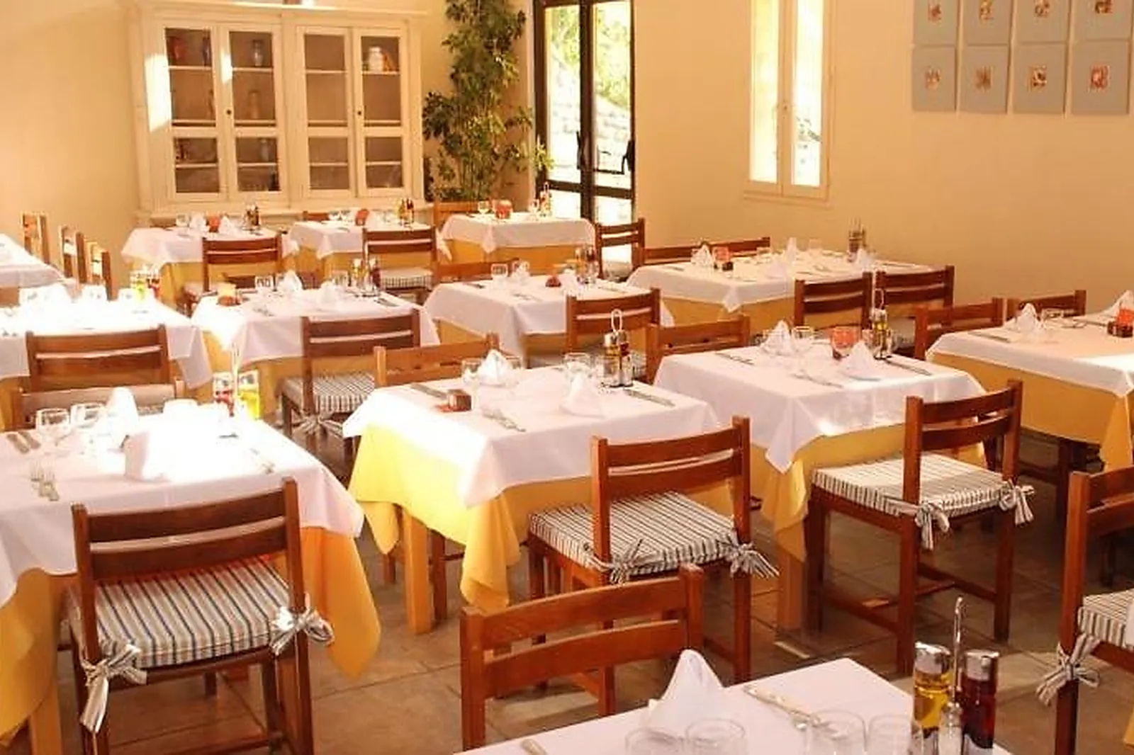 Lieux événementiels, CASTEL LUBERON