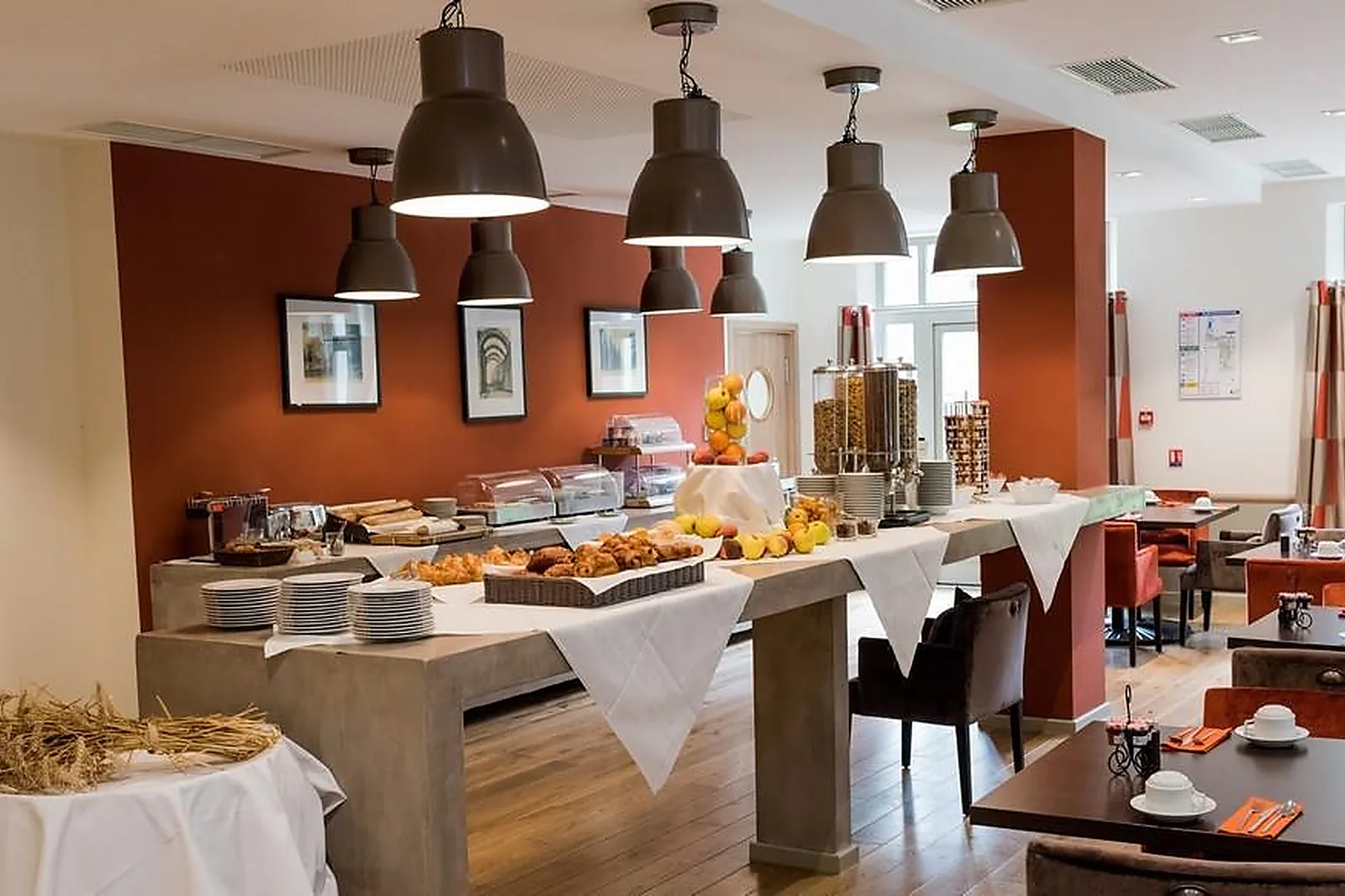 Lieux événementiels, CASTEL MAINTENON HOTEL RESTAURANT ET SPA