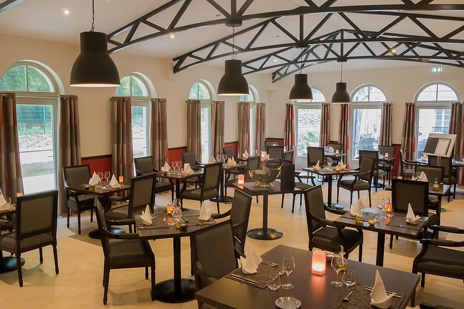 Lieux événementiels, CASTEL MAINTENON HOTEL RESTAURANT ET SPA