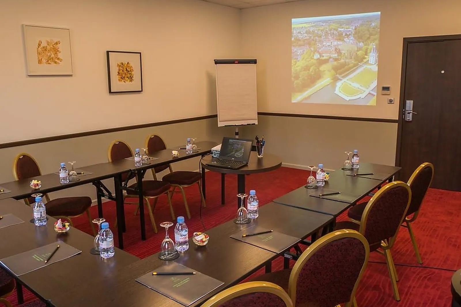 Lieux événementiels, CASTEL MAINTENON HOTEL RESTAURANT ET SPA