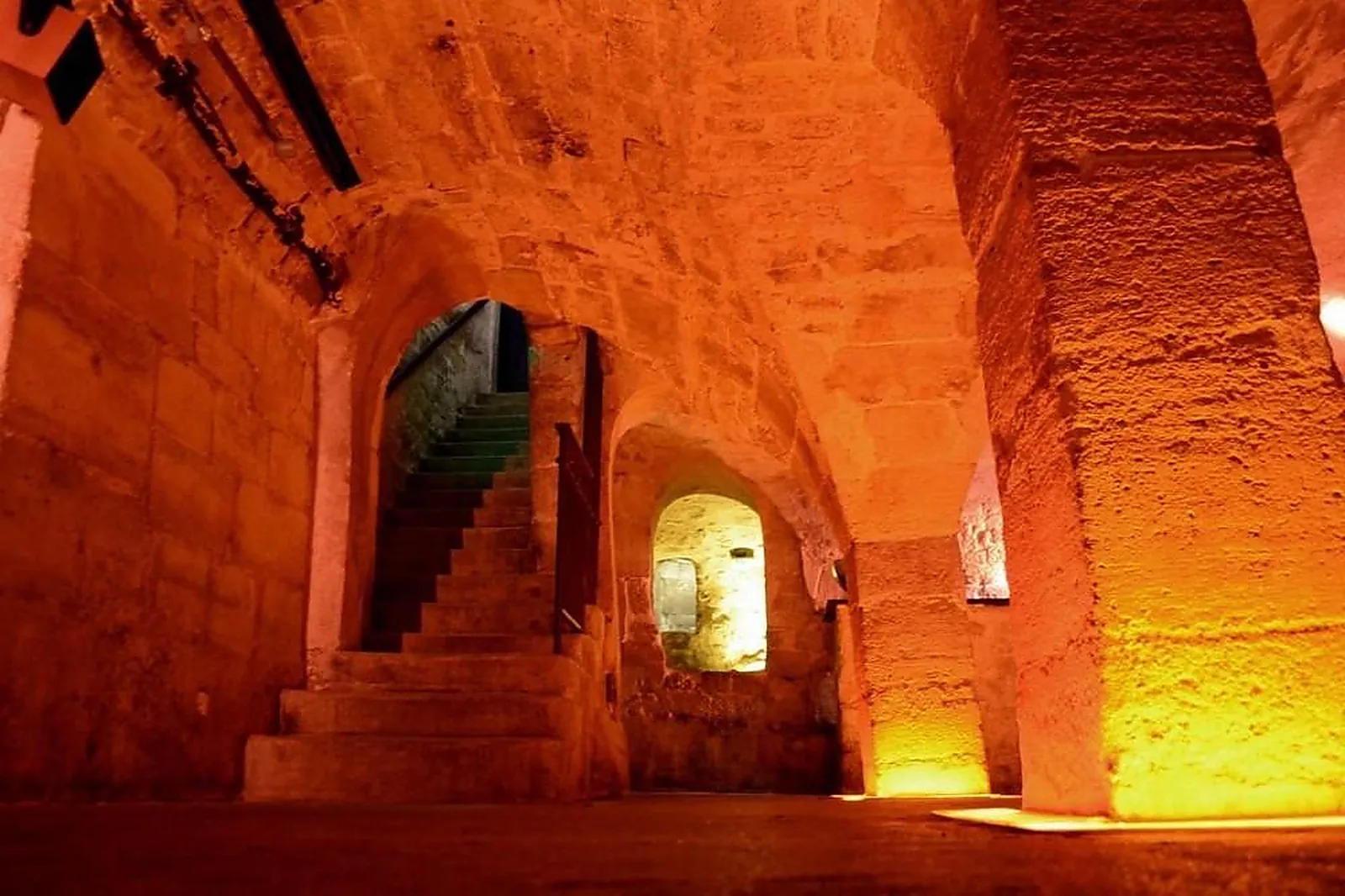 Lieux événementiels, CAVE DES BERNARDINS