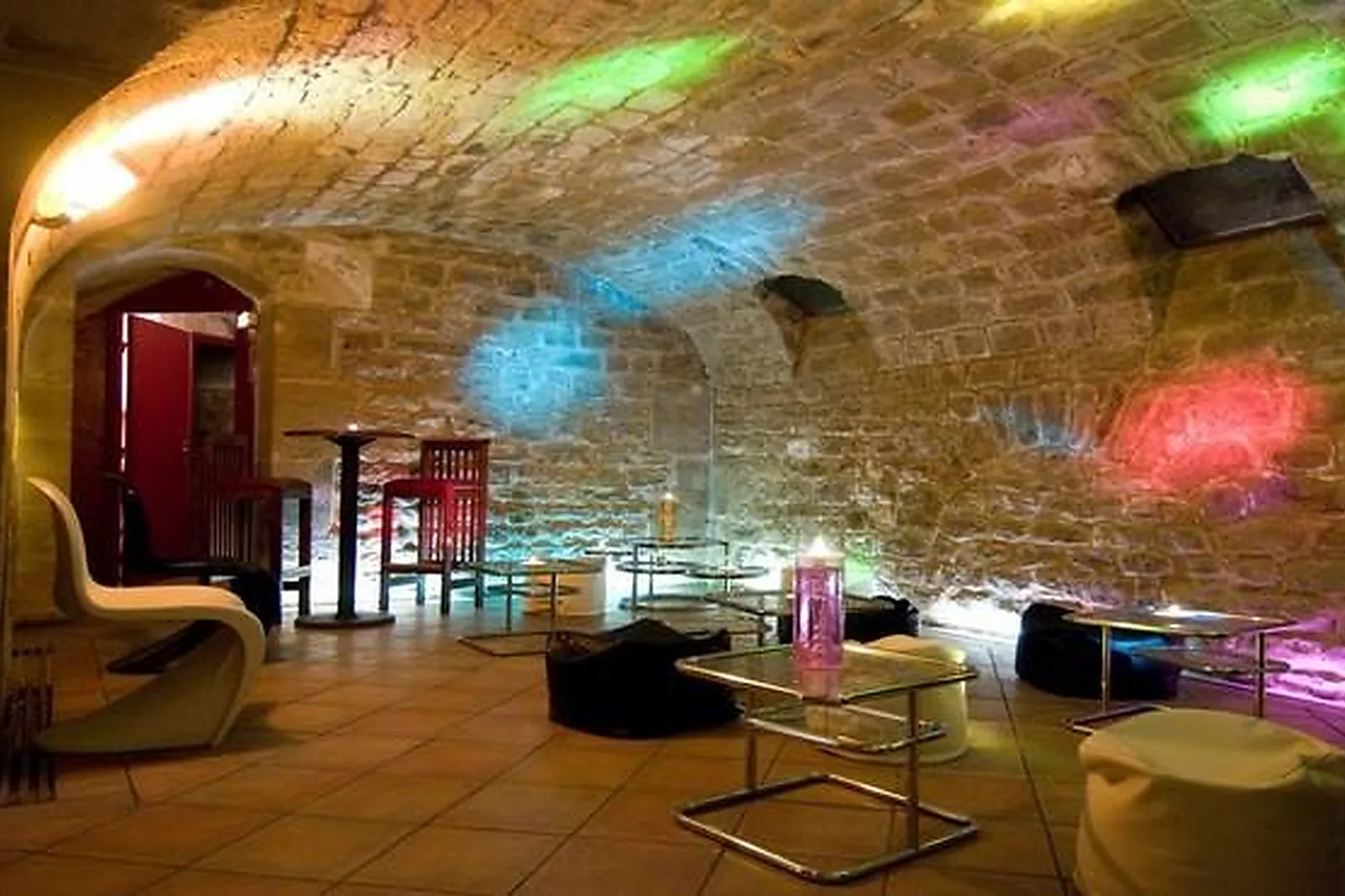 Lieux événementiels, CAVE DU 38RIV'