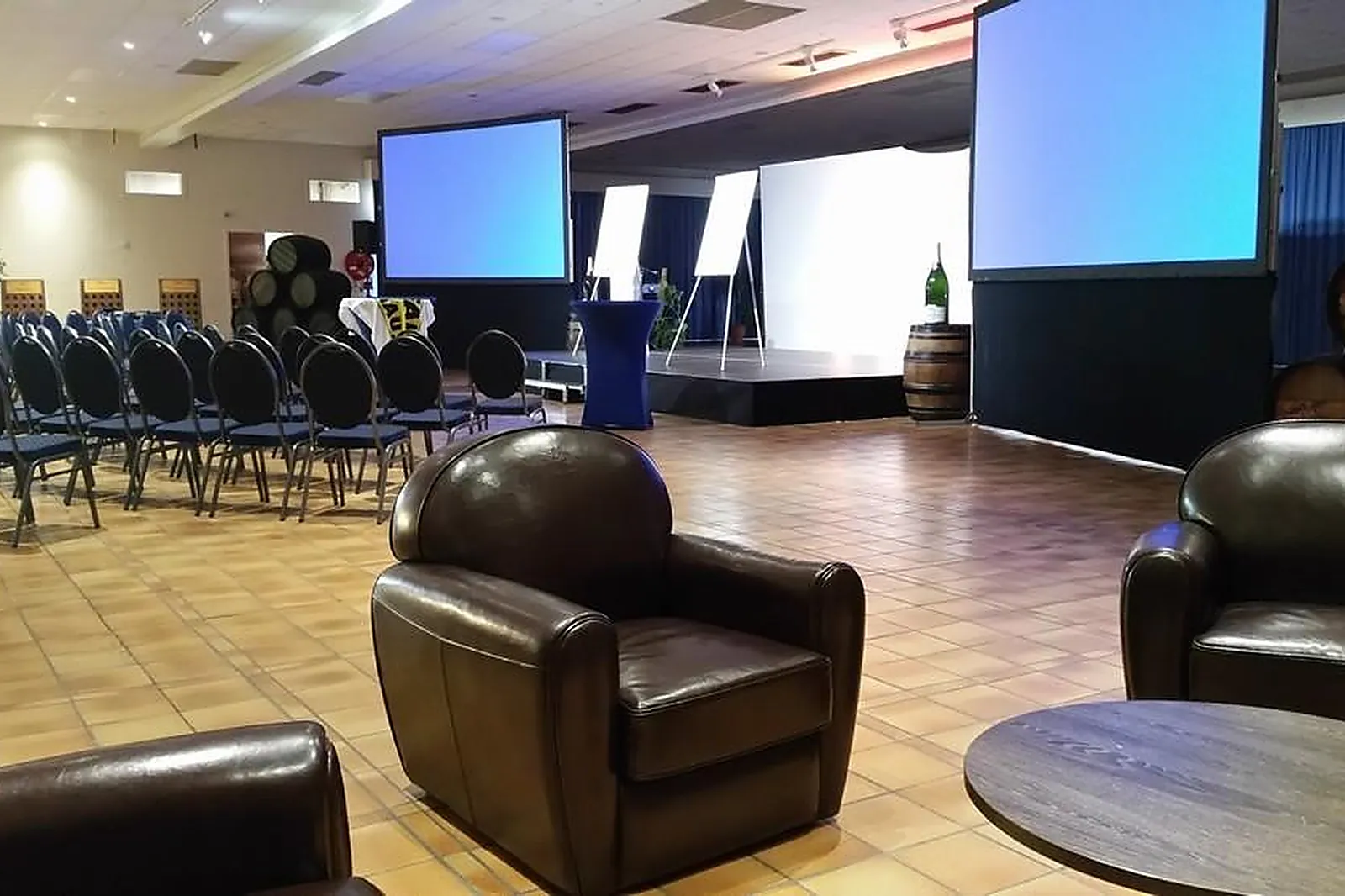 Lieux événementiels, CAVEAU CASTELNAU