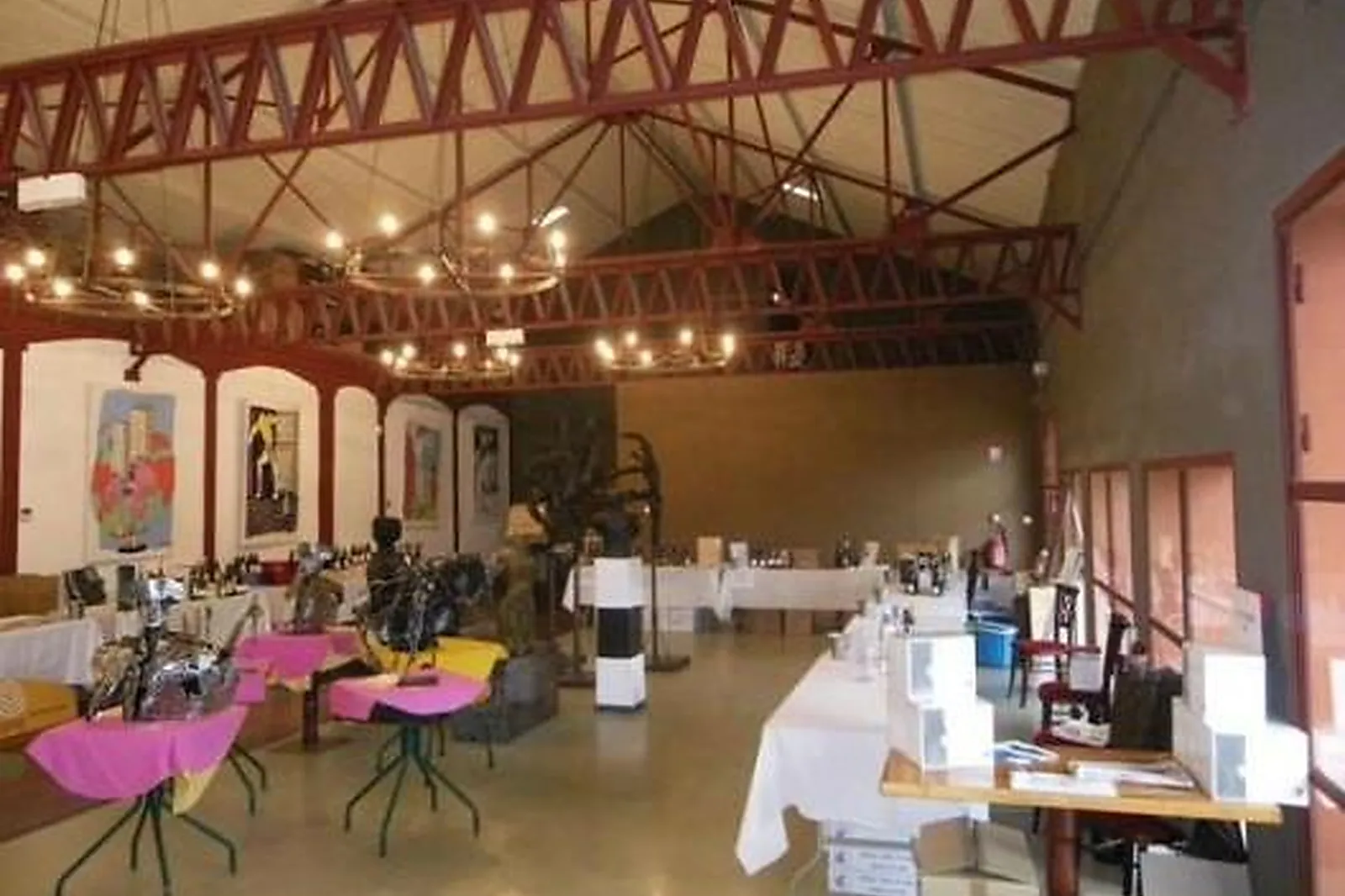 Lieux événementiels, CAVES DE COLLORGUES