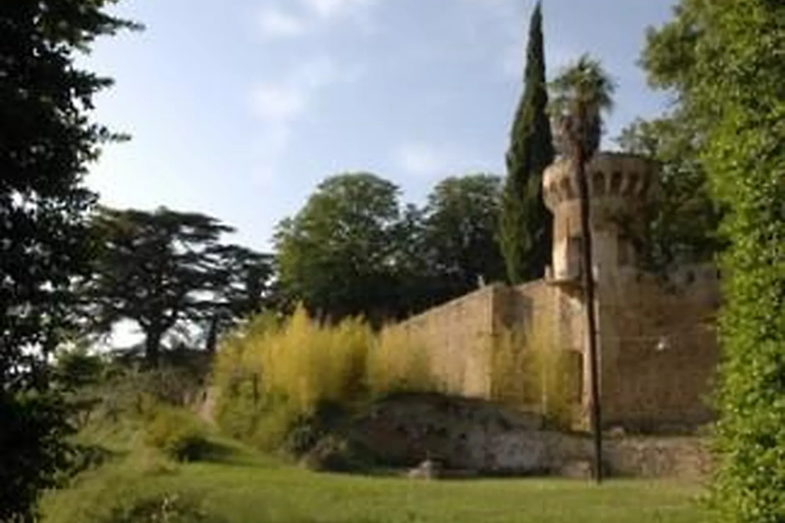 Lieux événementiels, CENTRE ARTISTIQUE DE PIÉGON