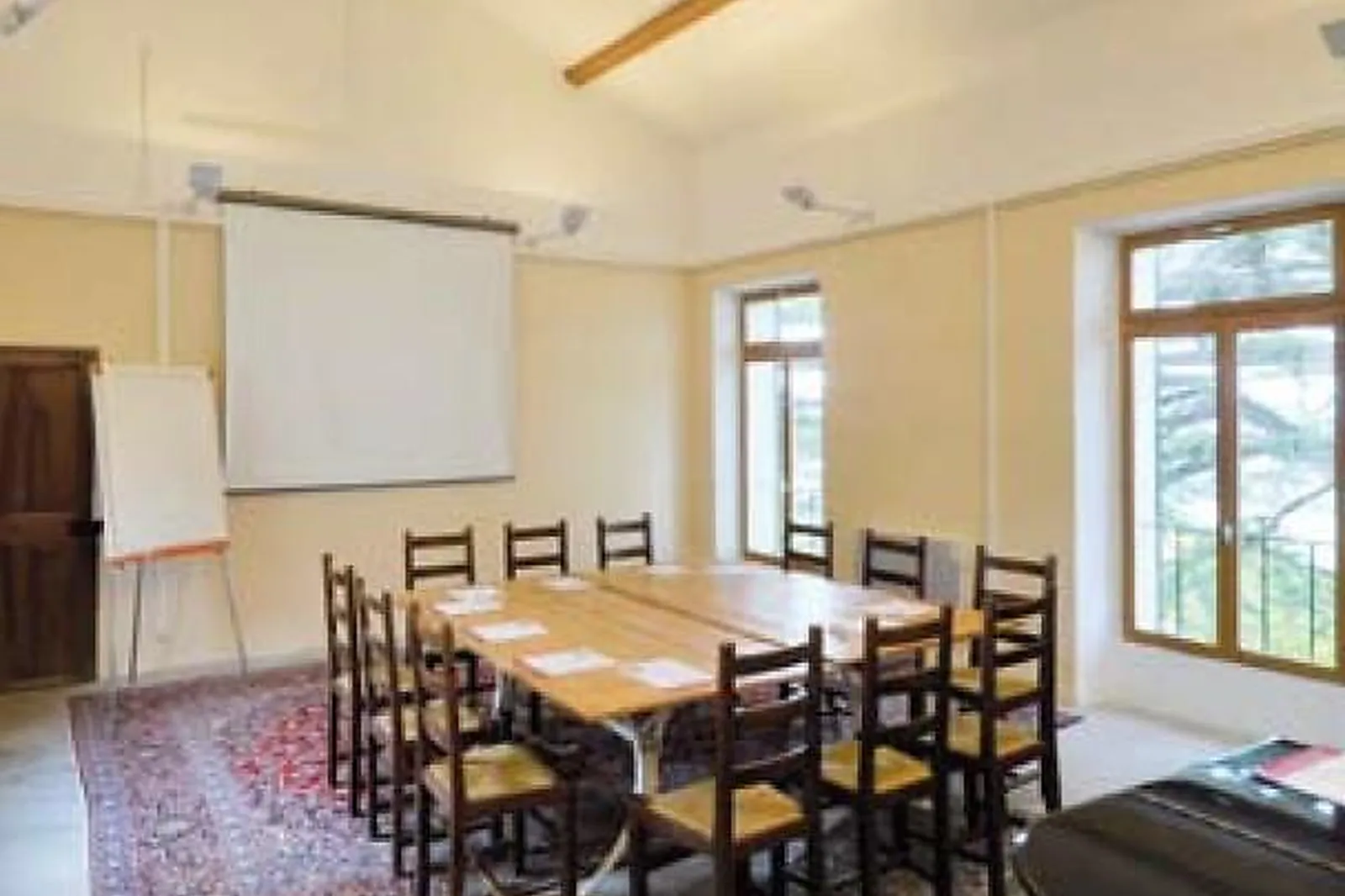 Lieux événementiels, CENTRE ARTISTIQUE DE PIÉGON