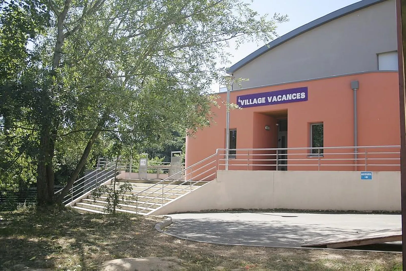 Lieux événementiels, CENTRE BOUËSSÉ - LA GARENNE