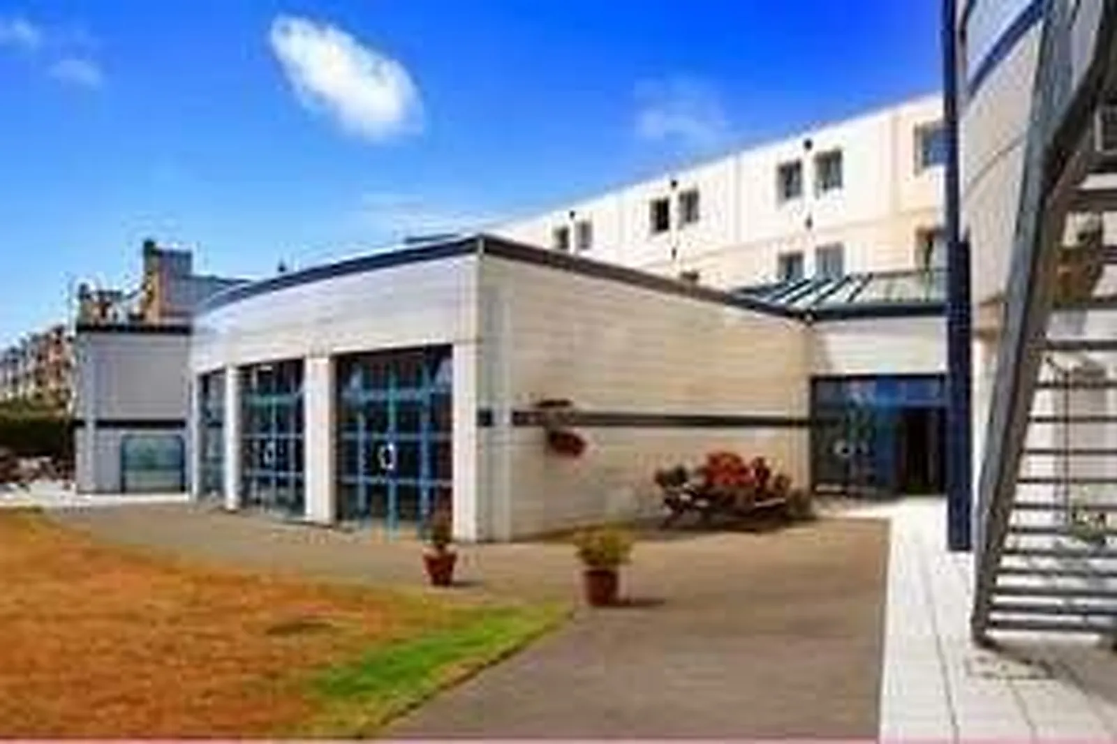 Lieux événementiels, CENTRE EUROPÉEN DE SÉJOUR DE CALAIS